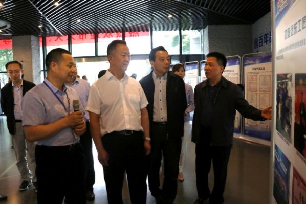 无锡市检查组领导莅临mk体育考察调研